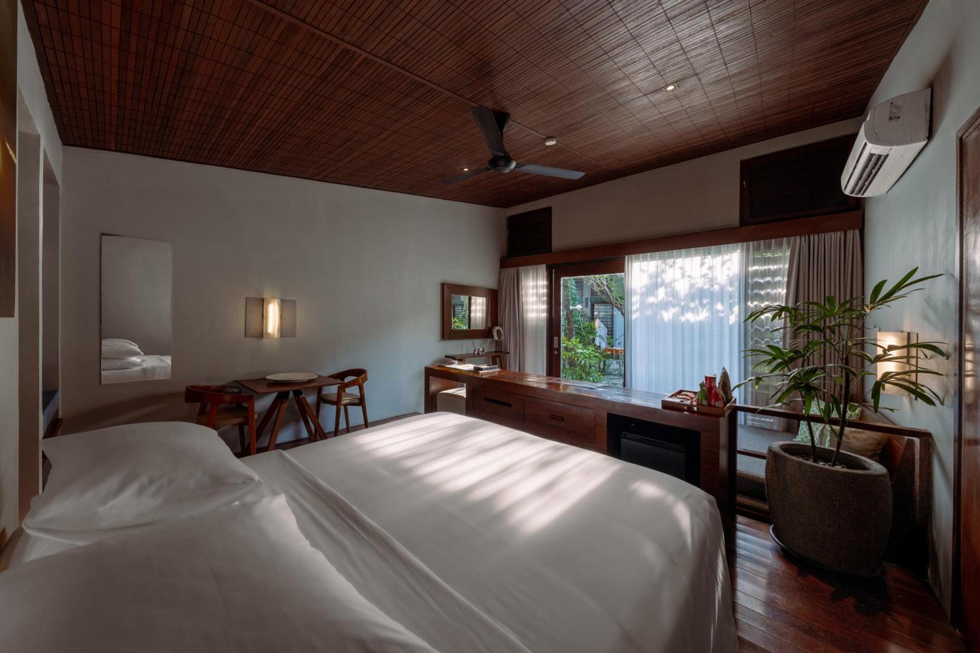 Hotel Komune And Beach Club Bali Keramas Exterior foto