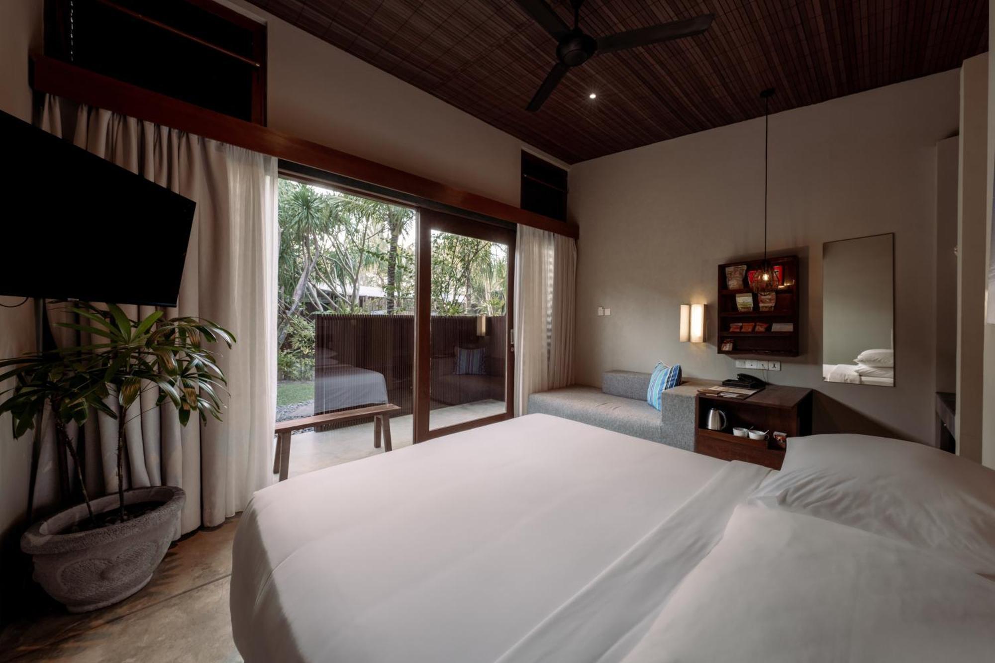 Hotel Komune And Beach Club Bali Keramas Exterior foto