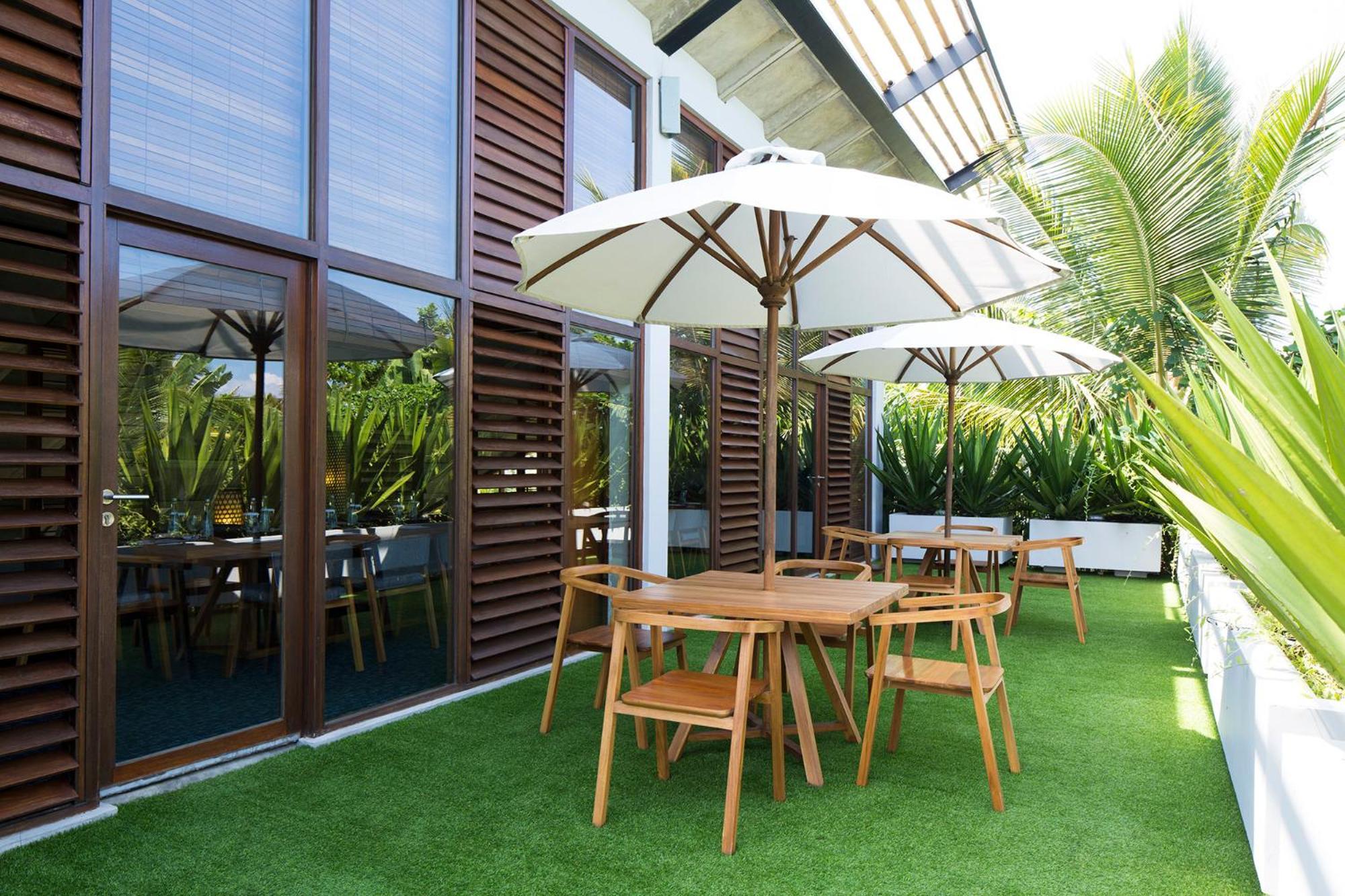 Hotel Komune And Beach Club Bali Keramas Exterior foto