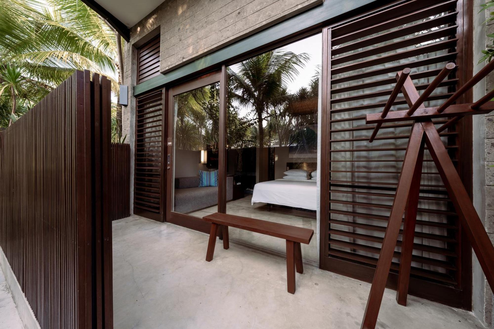 Hotel Komune And Beach Club Bali Keramas Exterior foto